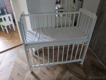 Malá dětská postýlka - 4