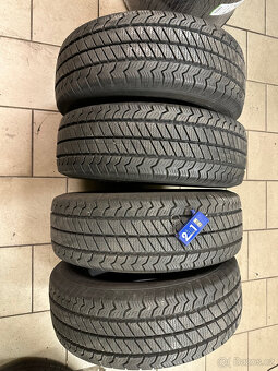 Prodám zimní pneu Barum 215/65 R16C - 4