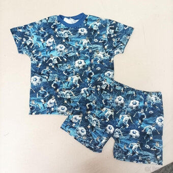 Dětská souprava , tričko a kraťásky, velikost 122 - 4