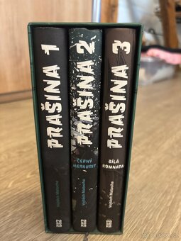 Prašina kompletní triologie - 4
