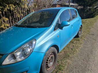 Opel Corsa 1.4i 2010 - 4
