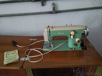 Šicí stroj Lada 236/1 - 4