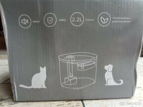 Vodní fontána pro kočky/psy - 4