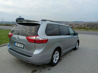 TOYOTA PREVIA/SIENNA LE 3,5 V6 2016  8  MÍST TOP STAV - 4