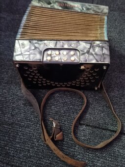 Prodám tahací Harmoniku - 4