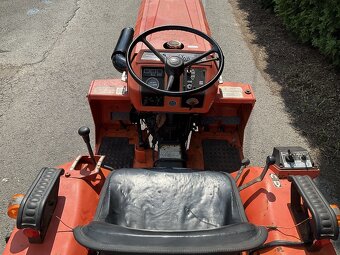 Japonský malotraktor Kubota B1402 - 4
