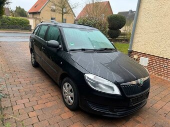 Škoda Fabia kombi facelift 120tis km Černá metla - 4