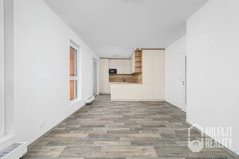Pronájem, Byty 2+kk+2 balkony + parkovací místo, 65 m2 - Li - 4