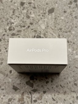Apple AirPods Pro 2 - 4