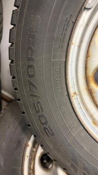 Suzuki Jimny 205/70/R15 7MM zimní sada perfektní stav - 4