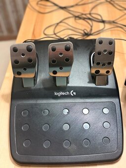 Logitech G29 + řadicí páka - 4