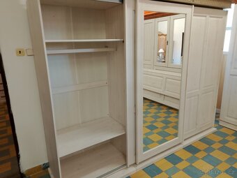 KOMPLETNÍ LOŽNICE HELSINKI ZAŠUPOVACÍ SKŘÍŇ - 4