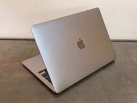 MacBook Air 13" 2020 M1 128GB / 8GB / SG - 4