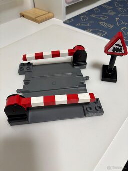 Lego duplo vlak s železničním mostem a s přejezdem - 4