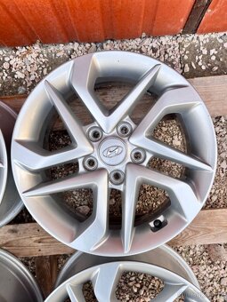 5x114,3 R16 originál alu disky Hyundai Tucson - senzory TOP - 4