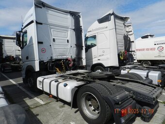 Prodám Tahač Mercedes Actros 450 r.v 4/2019 najeto 830000Km - 4