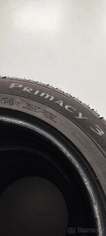 Jako nové 215/60/17 Michlin Primacy 3, DOT 2423 - 4