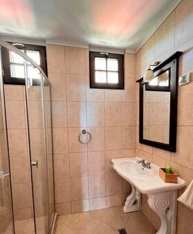 K prodeji je útulné studio 51 m² v exkluzivním resortu v Obz - 4