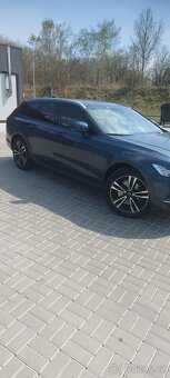 Prodám Volvo V90 Cross Country B4 Mild Hybrid - 4