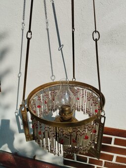Starodávný lustr na petrolejovou lampu. - 4