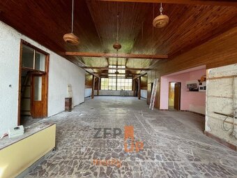 Prodej rodinného domu o rozloze 370 m2, Prasek, ev.č. 00287 - 4
