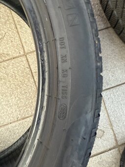 245/45R20 - 4