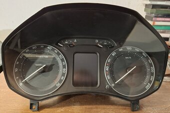 Škoda Octavia 2 - VDO benzín budíky MAXIDOT + PIN - 4
