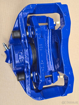 BMW F10/F11 Velké brzdy po generálce, prášková barva - 4