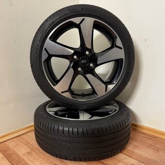 FORD FIESTA 4x108 R17 ET42,5+LETNÍ 205/45R17 6mm - 4
