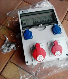 zásuvkový rozvaděč-stavební rozvaděč - 4