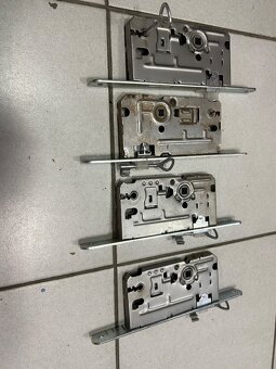 Zadlabací zámek - 4