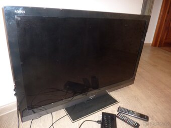 TV SHARP LC-40LE705E + set top box EVOLVE OMEGA T2 - 4