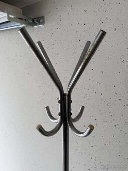 Retro kovový věšák - 4