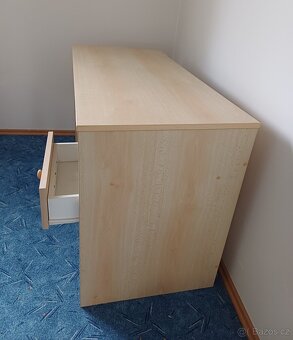 Psací stůl se 3 šuplíky - 4