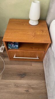 Šatní skříň + noční stolky - 4