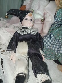 Různé malé porcelánové panenky - 4