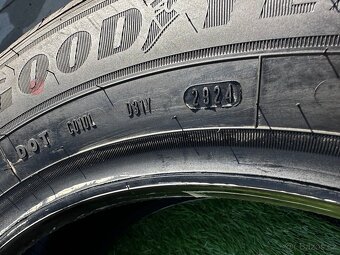 Pneu 215/65 r16 C - 4