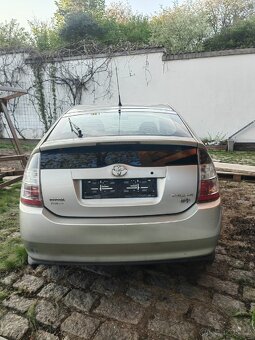Toyota Prius II - 4