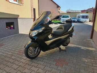 Suzuki Burgman 400 - 4