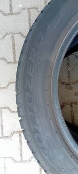 Pirelli 215/55 R17 - 4