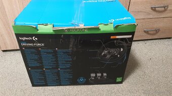 Volant Logitech g920 s řadící pákou - 4