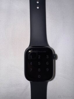 Apple Watch Series 8, GPS, 41mm z temně inkoustového hliníku - 4
