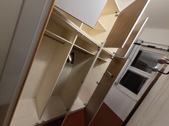 Starší velké skříně - Prodám - 4