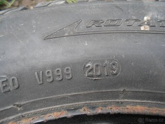 ZIMNÍ PNEU 185/60/15 PIRELLI OBUTĚ NA DISKU ŠKODA - 4