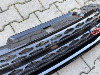 Originální přední maska pro Range Rover Sport L494 - 4