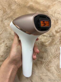 IPL fotoepilátor Philips Lumea 9900 - 4