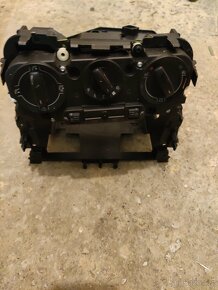 Prodám díly na Golf V - jednotlivě nebo vše, cena dohodou - 4