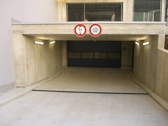 Pronajmu klecové parkovací místo - 4