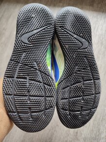 Nike-chlapecké sálovky Top stav vel.34 - 4