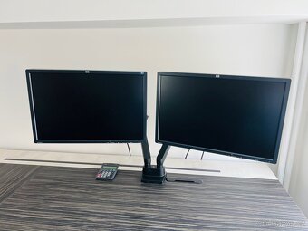 Držák na dva monitory - 4